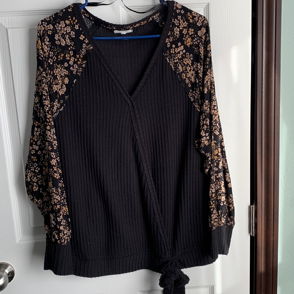 Maurices size large. - Picture 1 of 2